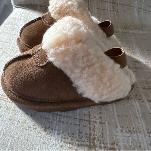 BearPaw Kids Moccasins in Brown and Cream.  Brand New